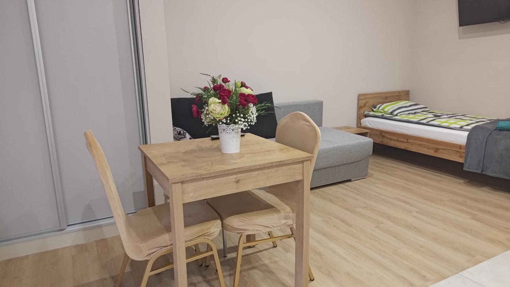 Apartamenty Stara Piekarnia Slawatycze Esterno foto